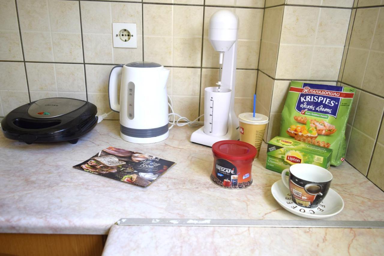 Dourios Ippos Apartments Frikes エクステリア 写真