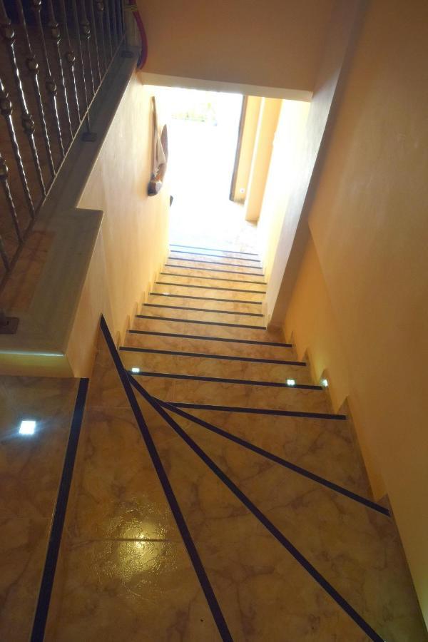 Dourios Ippos Apartments Frikes エクステリア 写真