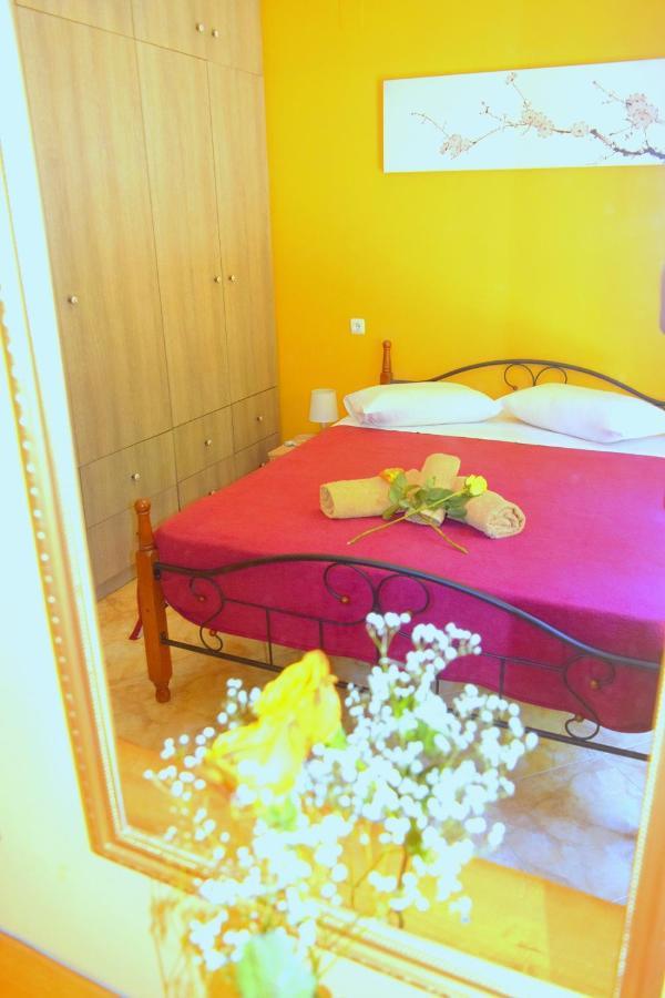 Dourios Ippos Apartments Frikes エクステリア 写真